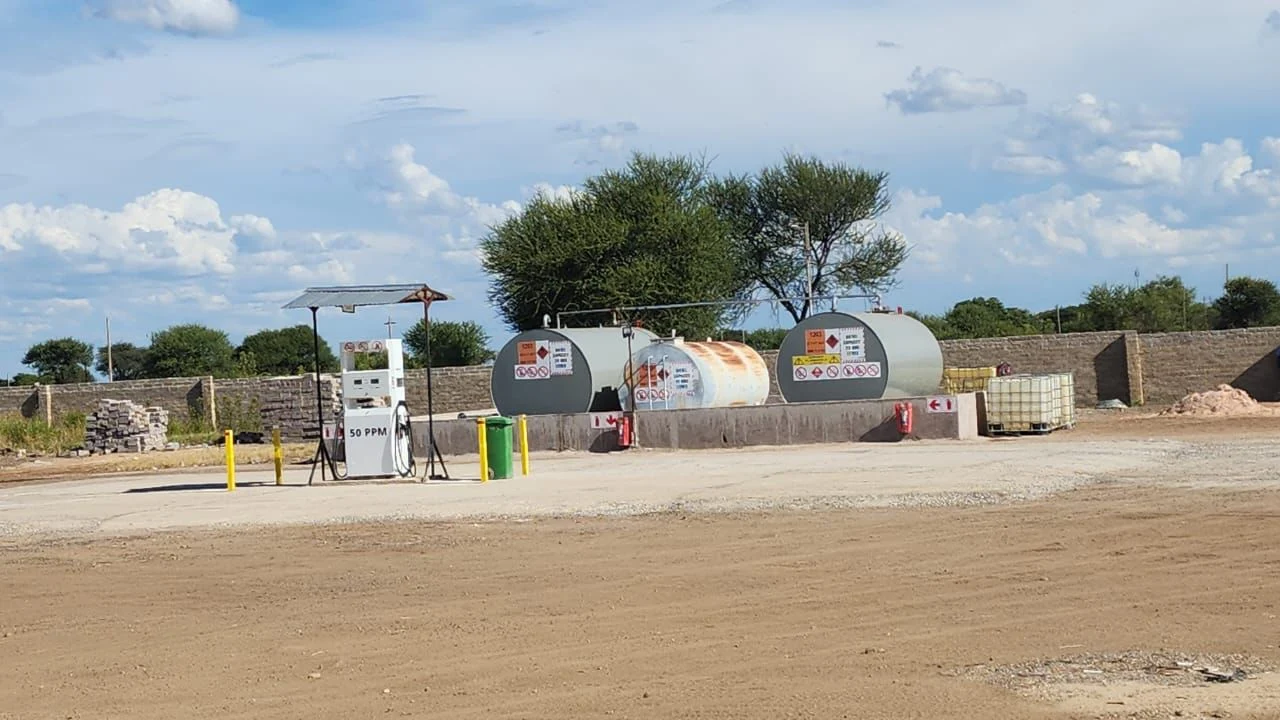 Pienaars Diesel Truck Stop Logo