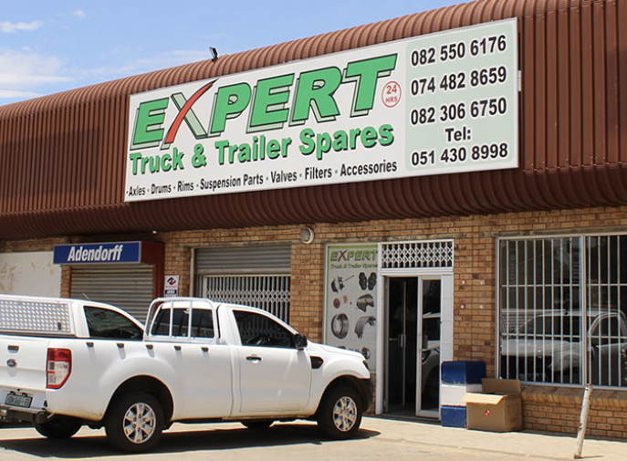 Expert Truck & Trailer Spares Logo