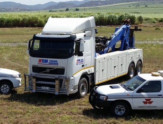 SM Towing Logo